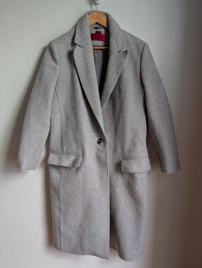HUGO BOSS Light Grey Wool Raw Edges Chic Luxury Contemporary Long Coat Size 4